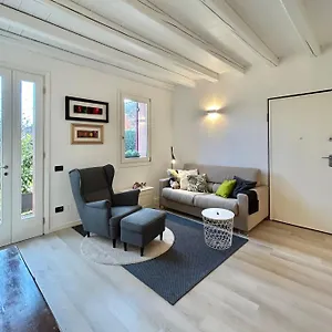 https://soranza-suite.hotelinveneto.com